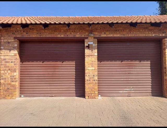 2 BEDROOM TOWNHOUSE FOR SALE IN ANNLIN